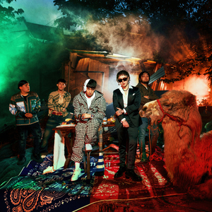 男生的大鸡巴插进女生的屁股里视频下载
