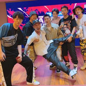 男生的大鸡巴插进女生的屁股里视频下载
