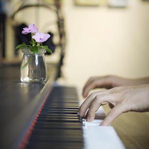 男生的大鸡巴插进女生的屁股里视频下载
